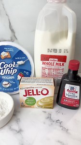 Just a warning about this recipe….once you know that cool whip makes such a good frosting, you’ll be hooked for life! This frosting uses instant pudding mix, unlike traditional frosting or standard buttercream. That pudding makes for a perfectly fluffy, yummy frosting that’s perfect for everyday cakes! 🧁 #coolwhip #coolwhipfrosting #frosting #frostingrecipe #blogger #food #foodblogger #dessert #michiganblogger #bakery #bakinggoals #ohmyyum #recipes #recipe #recipedeveloper #easyrecipe #muffins 