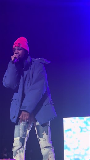 a boogie with da hoodie baby @A Boogie Wit Da Hoodie #concert #aboogiewitdahoodie #lyrics #frontrow #fyp