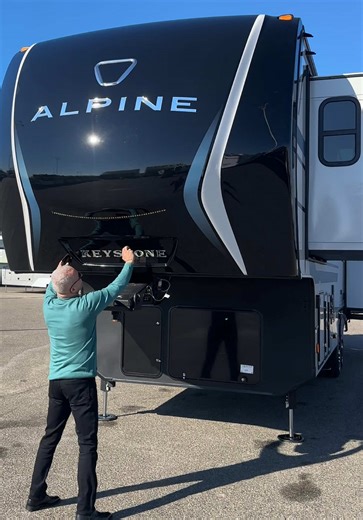 Explore the 2026 Keystone Alpine 3100RE Luxury Fifth Wheel