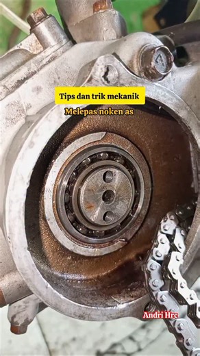 1.1K views · 119 reactions | Trik mekanik melepas noken as.dengan cara ini mudah sekali #tutorial #reels #otomotif #engine | Andrihrc | Facebook