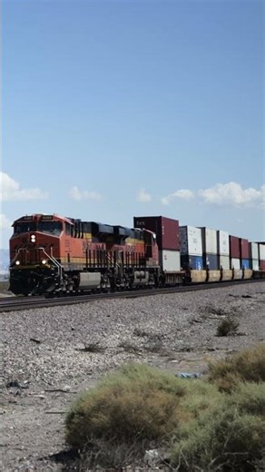 TRAIN SHORTS #00677 / WB BNSF 8269 DAGGETT 9-20-2025 #cassscenicrailroad #train #automobile