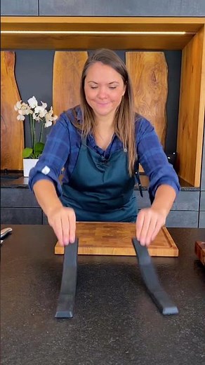 Non-slip cutting board in seconds! 🔪 How our multi-stoppers work
