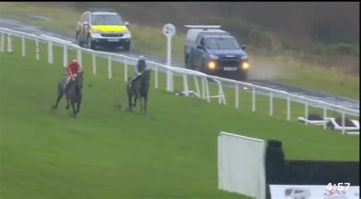 Pour Les Filles Triumphs at Ffos Las with Sean Bowen