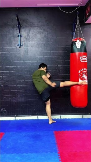 Low kick tutorial ✅ #mma #combatsport #boxing #martialarts #shorts #selfdefense