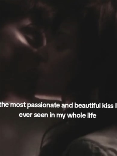 Powerful Kissing Moments Between Clark and Lois