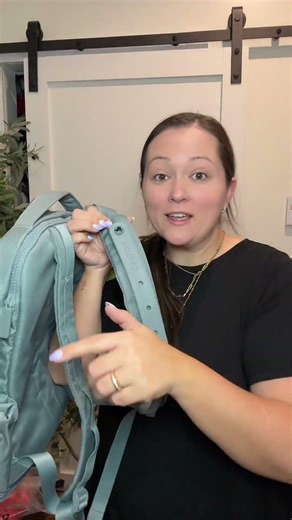 The Crocs backpack is such a fun twist on your everyday bag 🎒✨ It’s lightweight, durable, and easy