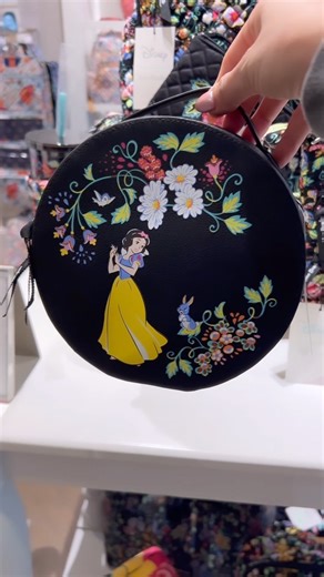 13K views · 56 reactions | When @verabradley released a Disney collab they never miss  This limited edition pattern is in celebration of Disney’s huge milestone ✨ You can shop this collection online and in select stores while quantities last!  Video by @aly_sf #verabradley #disneyverabradley #verabradleydisney #disneymerch #disneyhaul #disneyfan #disneycommunity #disneycontent #verabradleybackpack | WDW Magazine | Facebook
