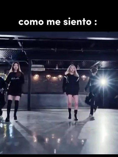 Ya fui a parar al hospital por dislocarme la rodilla y no quiero parar otra vez por dislocarme la cadera 😔👍🏻 #fyp #fypシ #kard #kpopfyp #kardhiddenkard