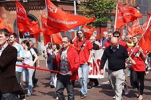 1 maja: pochody, przemarsze, manifestacje. Wiele ulic zamkniętych
