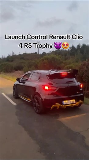 Launch Control Renault Clio 4 RS Trophy 😈🤩 #renault #sport #rs #shorts #pourtoi