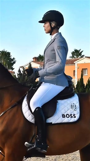 Xcalibur 🤍🩶 🖤 @boss_equestrian @v6ema Thanks @lulu_warren15 for the reel ✨ | Ellen Whitaker Show Jumper Official