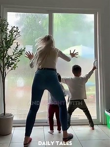 The Funniest Hurricane Prank Ever 🤣