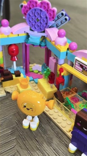 Hiba’s New LEGO Candy Store! 🍭🍬 LEGO Friends Sweet Shop