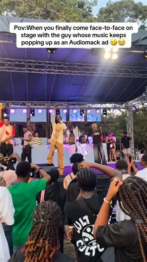 Gobe Wura on Instagram: "From Audiomack ads to a one-on-one encounter on stage #audiomack #fypppppppppppppppppppppppppppppppppppppppppppppppppppppppppppppppppppppp #viralvideos"