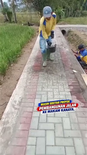 Lanjut Proses Pengecatan Biar Terlihat Cantik Jalannya #shorts #proyek #jalan #kanaya #cisayong