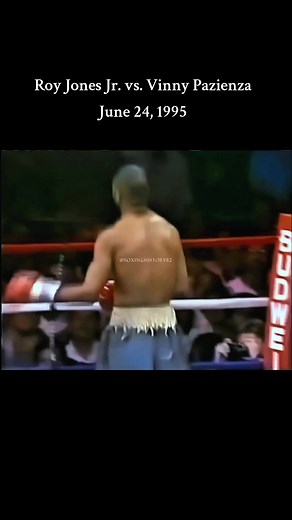 Roy Jones Jr. Triumphs Over Vinny Pazienza in 1995