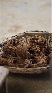 Detailed tutorial for making a straw raincoat: Step 6【谢大炮】 #谢大炮 #中国非物质文化遗产 #非遗守护人 #阿胶 #ChineseCulture | 谢大炮