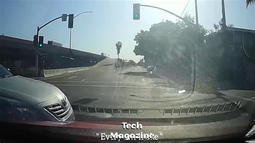 Dramatic car crash caught on camera IDIOT IN CAR DASHCAM BAD DRIVER | Mysterious And Discovery