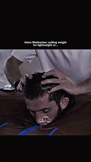 Islam Makhachev’s Brutal Weight Cut 😳 Lightweight Is in Trouble!