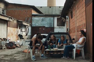 NOTRE MONDE - Bande-annonce [Le 24 avril au cinéma]