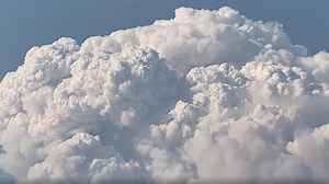 Lightning threat increases as Bootleg Fire creates its own weather