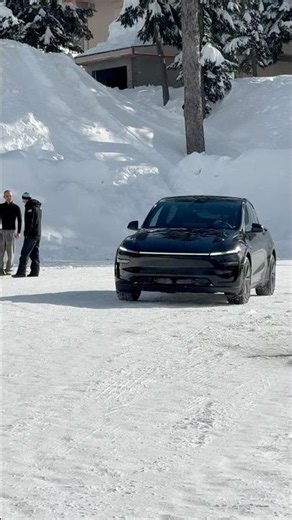 2026 Tesla Model Y Juniper AWD Snow Drive Issue | Normal Tires