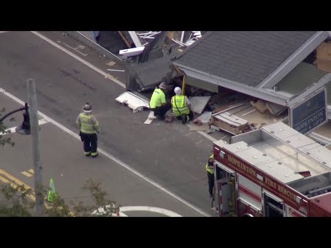 Building collapses onto Main Street, partially closing busy thoroughfare