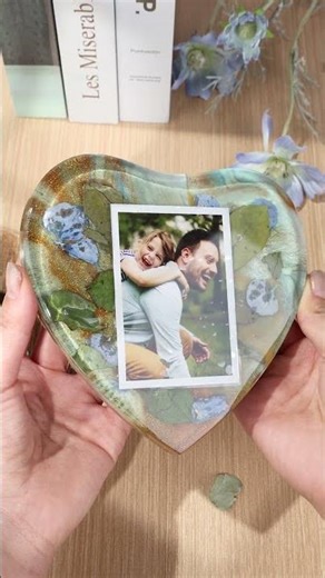 ✨ Stop Letting Parent-Child Photos Collect Dust! DIY Dreamy Heart Resin Frame