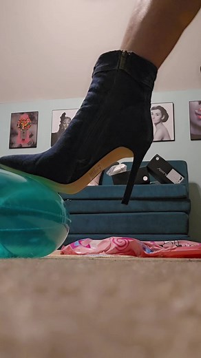 lets do it! #heels #denimheels #pop #inflateable #asmr