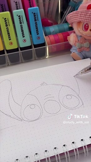 Ideas Creativas para Portadas de Cuadernos con Stitch