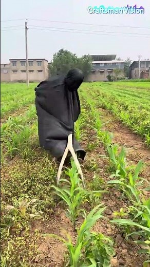 Self-made Twin Hoe + Sunproof Outfit, Fast Hoeing with Perfect Sun Protection!