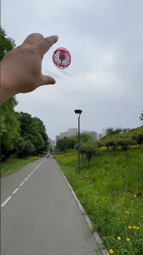 "Flying Ball: Boost Coordination, Focus!