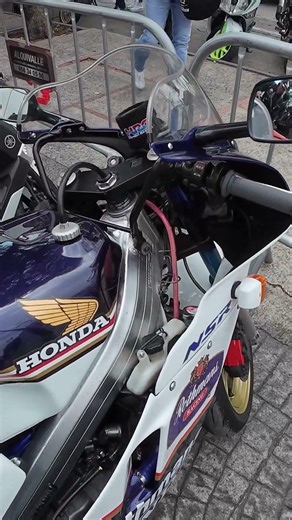 Honda NSR 250R — this is NOT a motorcycle, it’s Japanese ART 🇯🇵✨