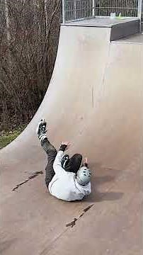 BACKFLIP lernen mit INLINE SKATES!⭐ #shorts #skate #backflip