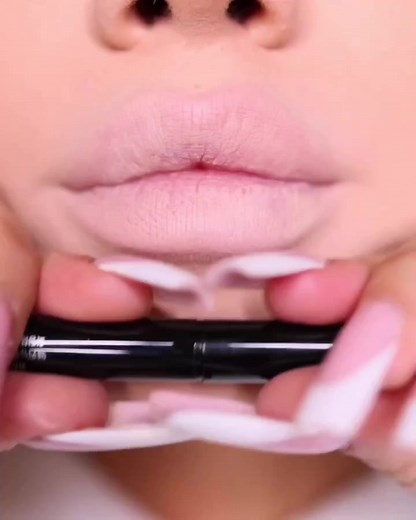 17K views · 198 reactions | Lipstick Tutorial ❤️❤️❤️ | Makeup and style | Facebook