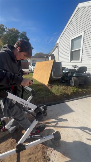 Practicing maneuvering in the grillo walker! | Tysonmcfeeters4