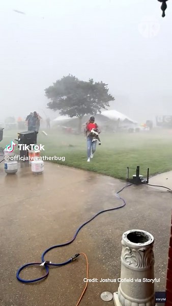 Strong winds lifted an inflatable slide into the air during a gathering in Hillsboro on August 17, 2024. Parents had removed children from the slide just “two minutes” before it went airborne. #severe #storm #weather #knowbefore