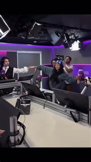 katseye bodywave with jordan lee at kiss uk radio station | video from eleanorbate ig story #katseye #explore #explorepage | Katseye Clicks