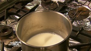 35K views · 227 reactions | Da der Koch des Restaurants "Altes Forsthaus Fürth" im Urlaub ist, muss Geschäftsführer Chris heute selber mit Mike Süsser kochen. Für den Profikoch gibt es Rinderfilet in Calvados, Gorgonzola Soße an Kartoffel-, Selleriestampf.  #Clip #MeinLokalDeinLokal | Mein Lokal, Dein Lokal | Facebook