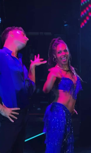 @Ezra Sosa & @Britt Stewart SLAYING!!!! cred: @DWTS Live! #dwts #dwtslive #2026
