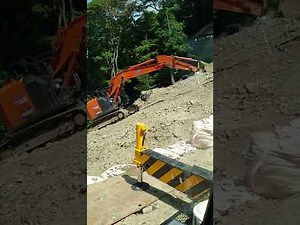 バックホー 急斜面登り