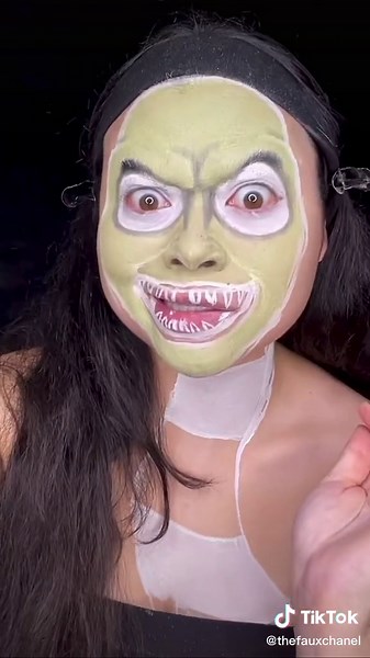 Beetlejuice Illusion Makeup: Transform into Beetlejuice Snake 🐍