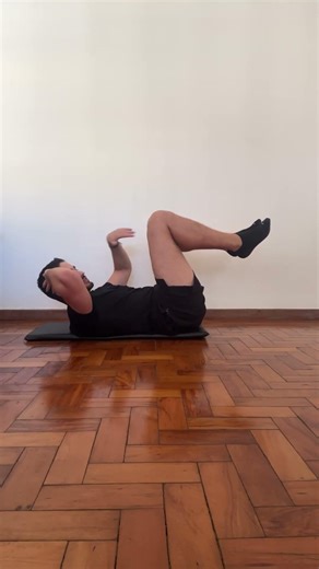 ABDOMINAL BICICLETA: O MELHOR EXERCÍCIO PARA SECAR A POCHETE E DEFINIR A CINTURA