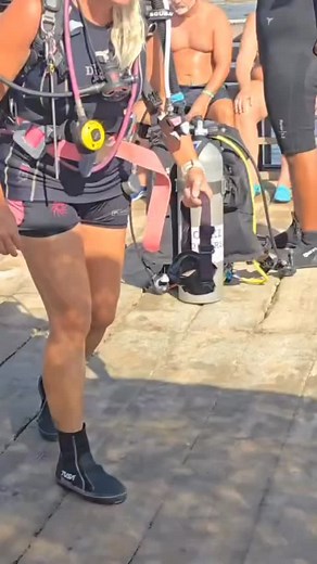 Getting ready for daily adventure: fun dives and deep diver courses. Fantastic people, good weather, warm sea…what else? #monkeydivers #padi #padicourses #scuba #divingisfun #lovemylife | Monkey Divers Diving College