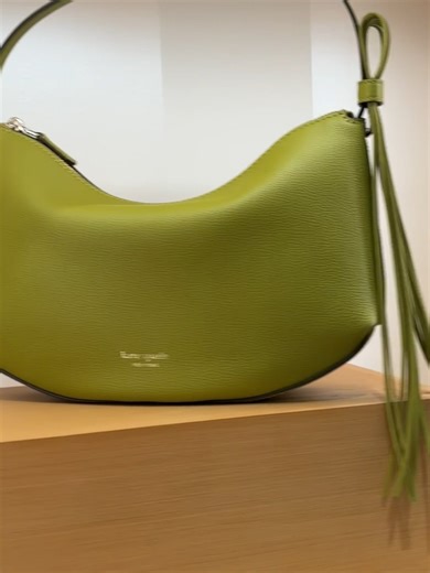 Embracing the Quirky: Un-hinged Fashion Inspirations