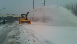 Powerful Snow Cleaning Machine Snow Sweeping Machine Road Snow Throwing Machine