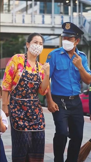 Flash Mob : ฝุ่น PM2.5 ครองเมือง #เปลี่ยนกรุงเทพฯไปด้วยกัน