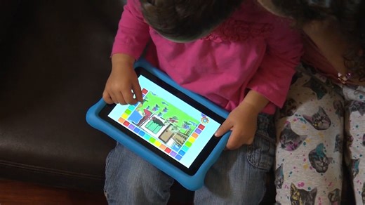 Health experts warn parents about dangers of too much screen time