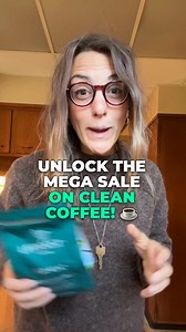 Most “healthy coffees” sacrifice something — usually flavor. Ours doesn’t. ☕️✨ Low-acid, single-origin, and naturally sweet without the bitterness. Designed by our doctor-founder for the cleanest cup possible. Customers rave. Your gut will feel the difference. 🙌💛 Here’s what makes this coffee different: • 🌱 Ultra–low acid (gentle on your stomach) • 🔬 Tested for 450 toxins • 🌤️ Shade-grown, single-origin beans from Central America • 😌 Smooth, rich flavor with no bitterness • ⚡ Clean energy 