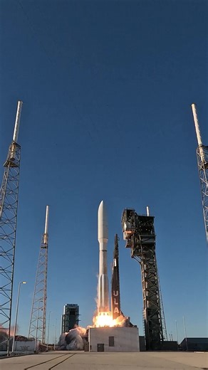 238K views · 5K reactions |  Another angle! The mighty Atlas V rocket soars into the sky, delivering 27 Project Kuiper satellites to Low Earth Orbit. #AtlasV #ProjectKuiper #RocketLaunch #Spaceflight #LEO #SpaceExploration #SatelliteLaunch | ISRO Spaceflight Now | Facebook